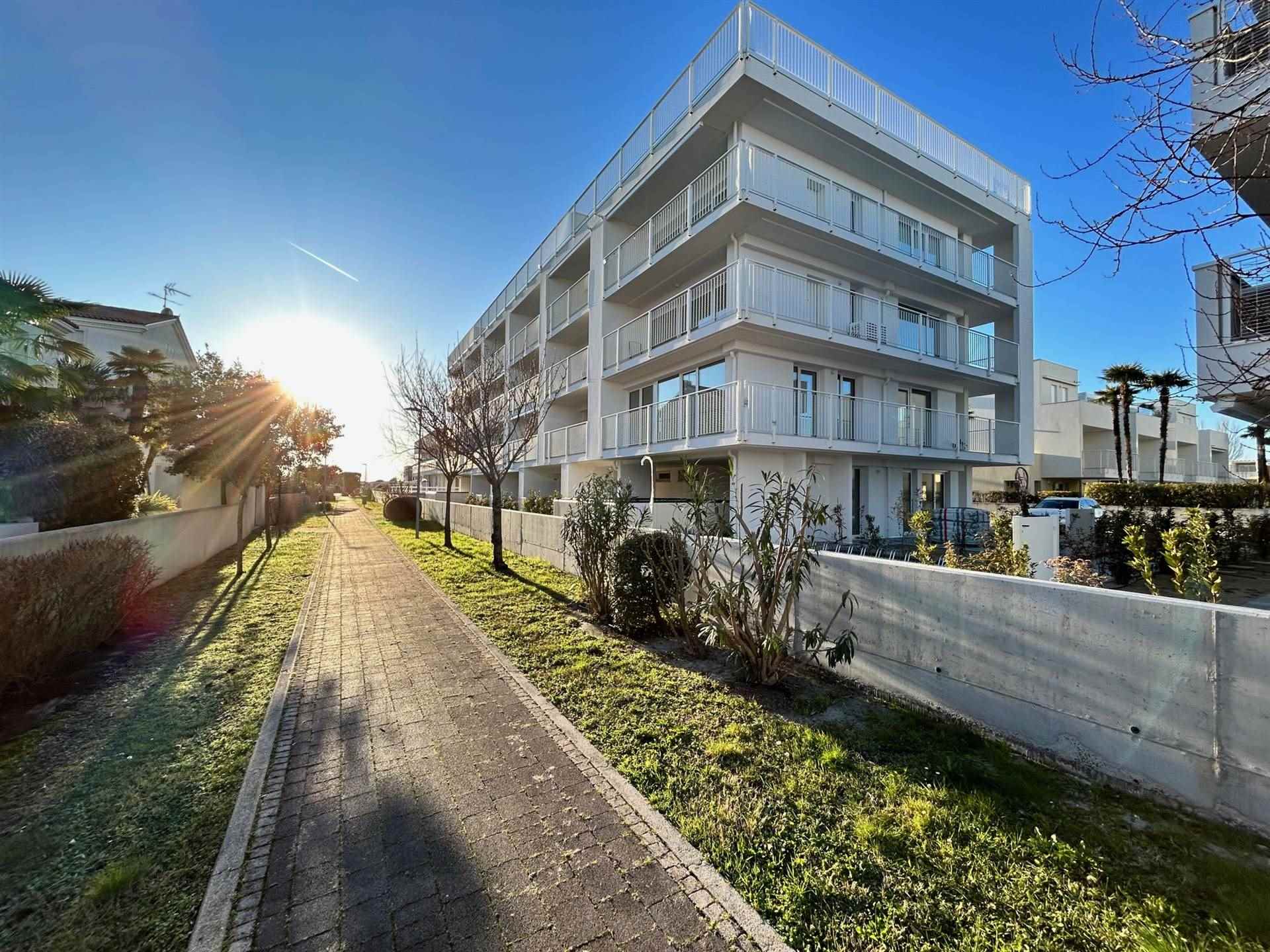 APPARTAMENTO CON 3 CAMERE PIANO TERRA