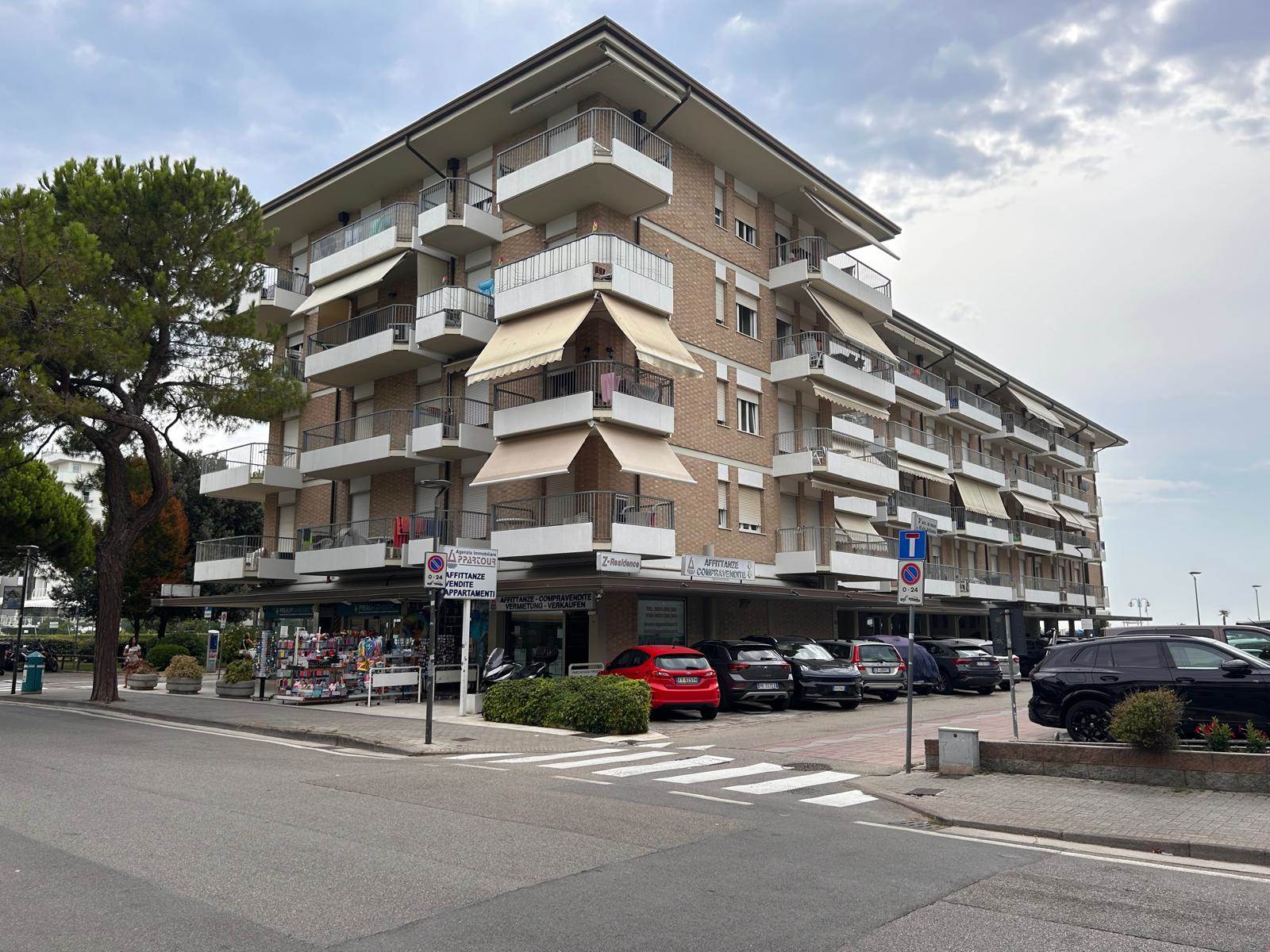 Luminoso Bilocale in Vendita al Condominio Zeta – Jesolo Lido (Tra Piazza Milano e Piazza Torino)
