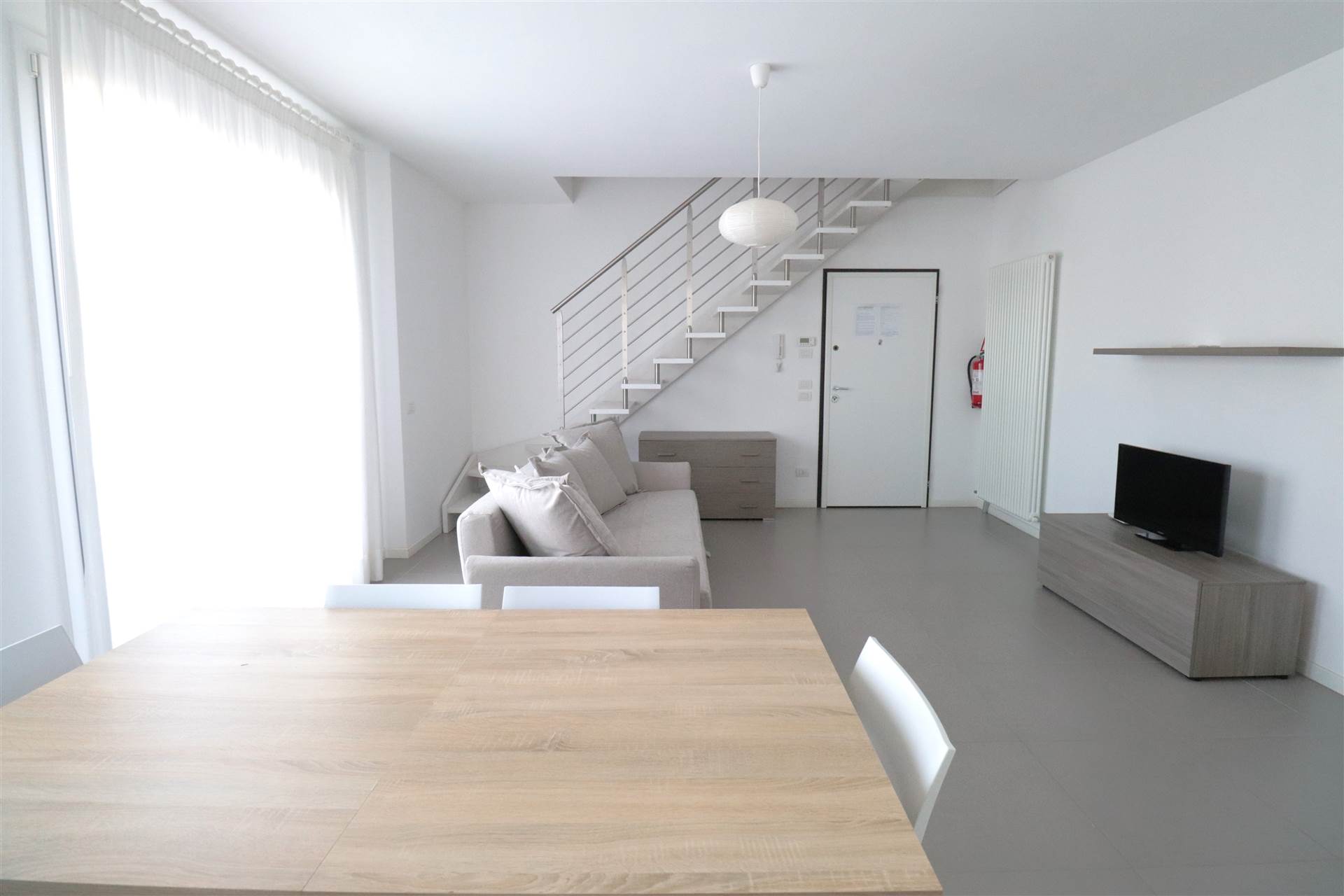Splendido Attico su due livelli con 2 Camere, 2 Bagni e 3 Terrazze