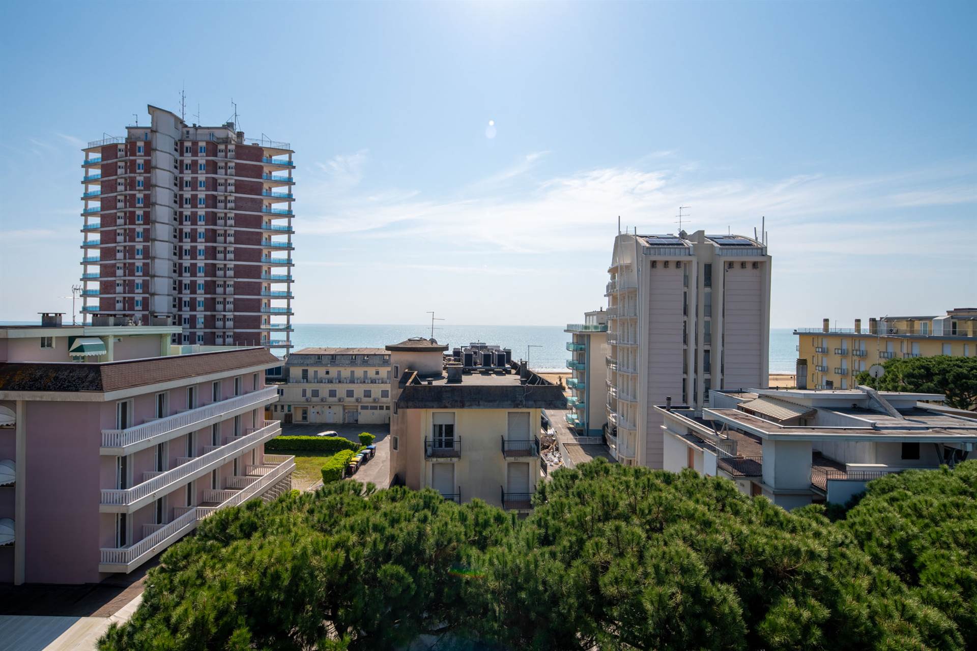 NUOVA COSTRUZIONE ATTICO VISTA MARE ARREDATO CON GARAGE